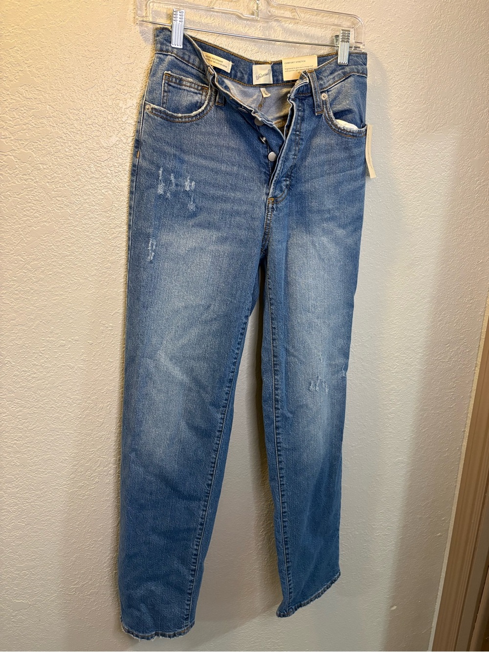 Universal Thread NWT High-Rise Straight Leg Jeans